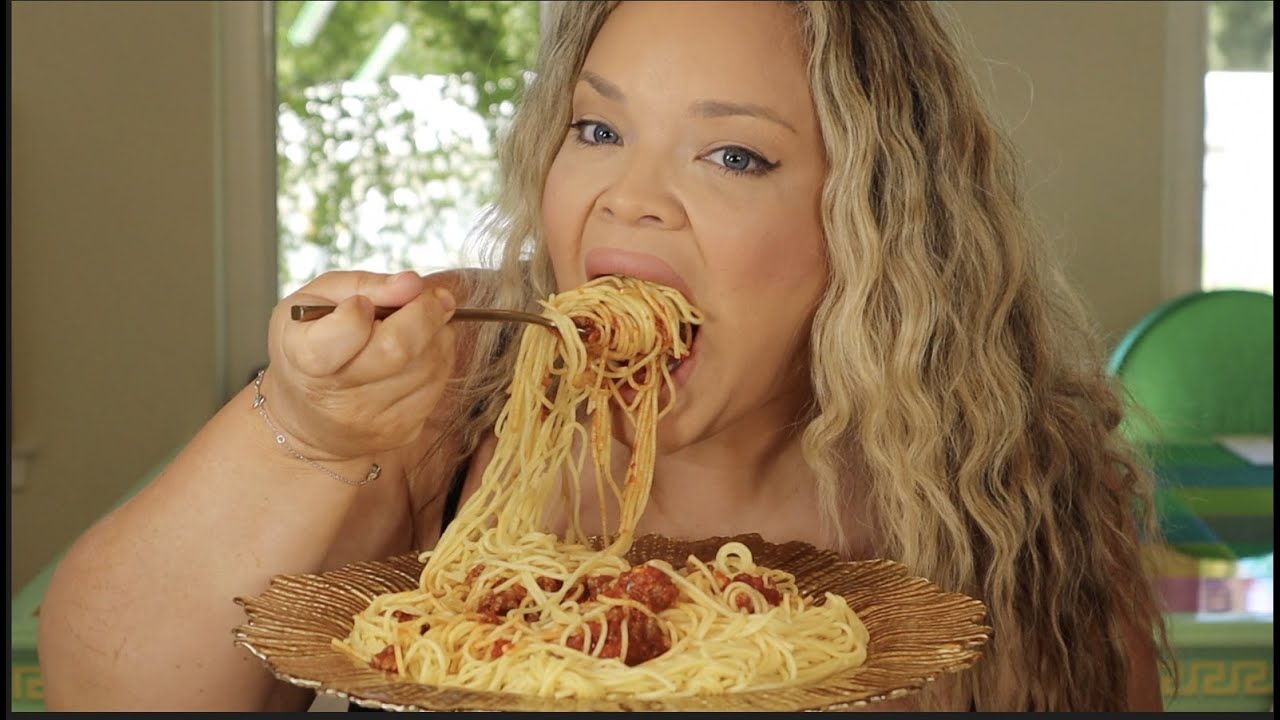 ASMR Spaghetti Bolognese Cooking + Eating! (BIG BITES)