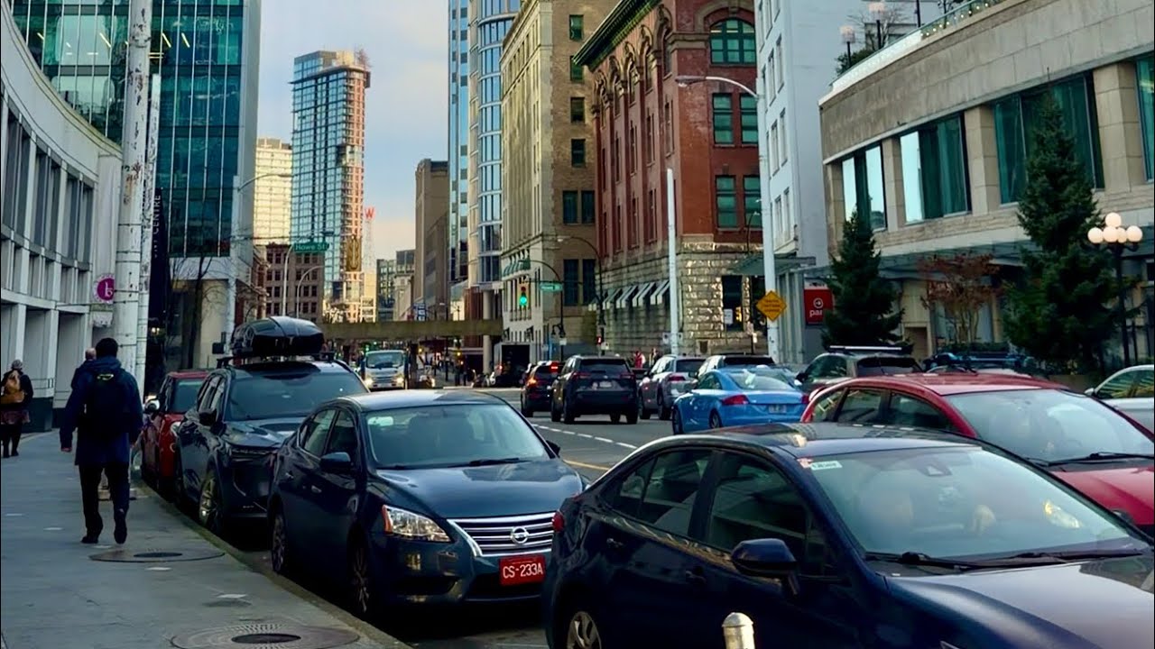 Canada Life is live!walk around Canada place, fan expo