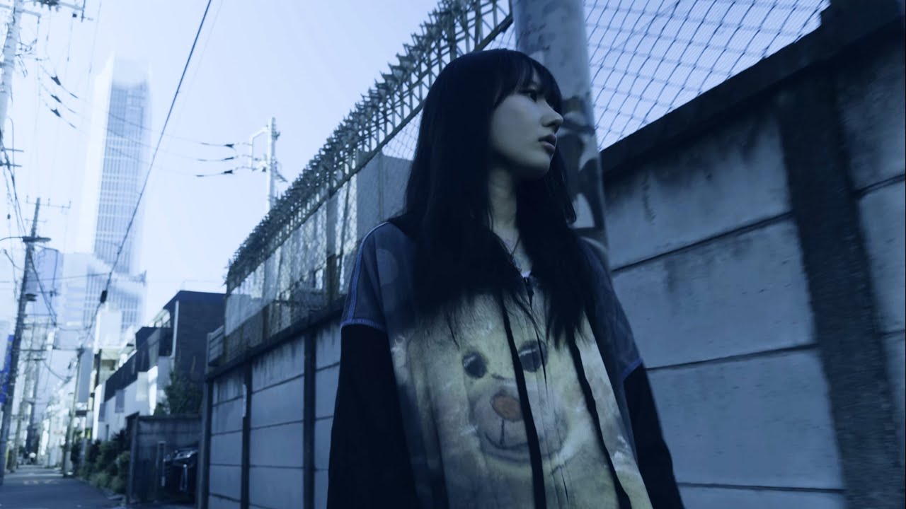 RICOY - Right Out [Official MV]