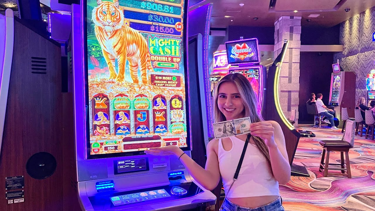 When A Mighty Cash Slot Hits... It Hits BIG!!🤩💸 (Here's My WIN!)