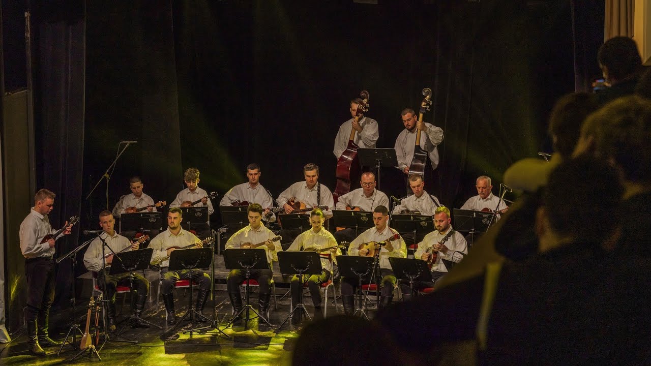 S one strane kraj Dunava - Tamb. orkestar Dunav