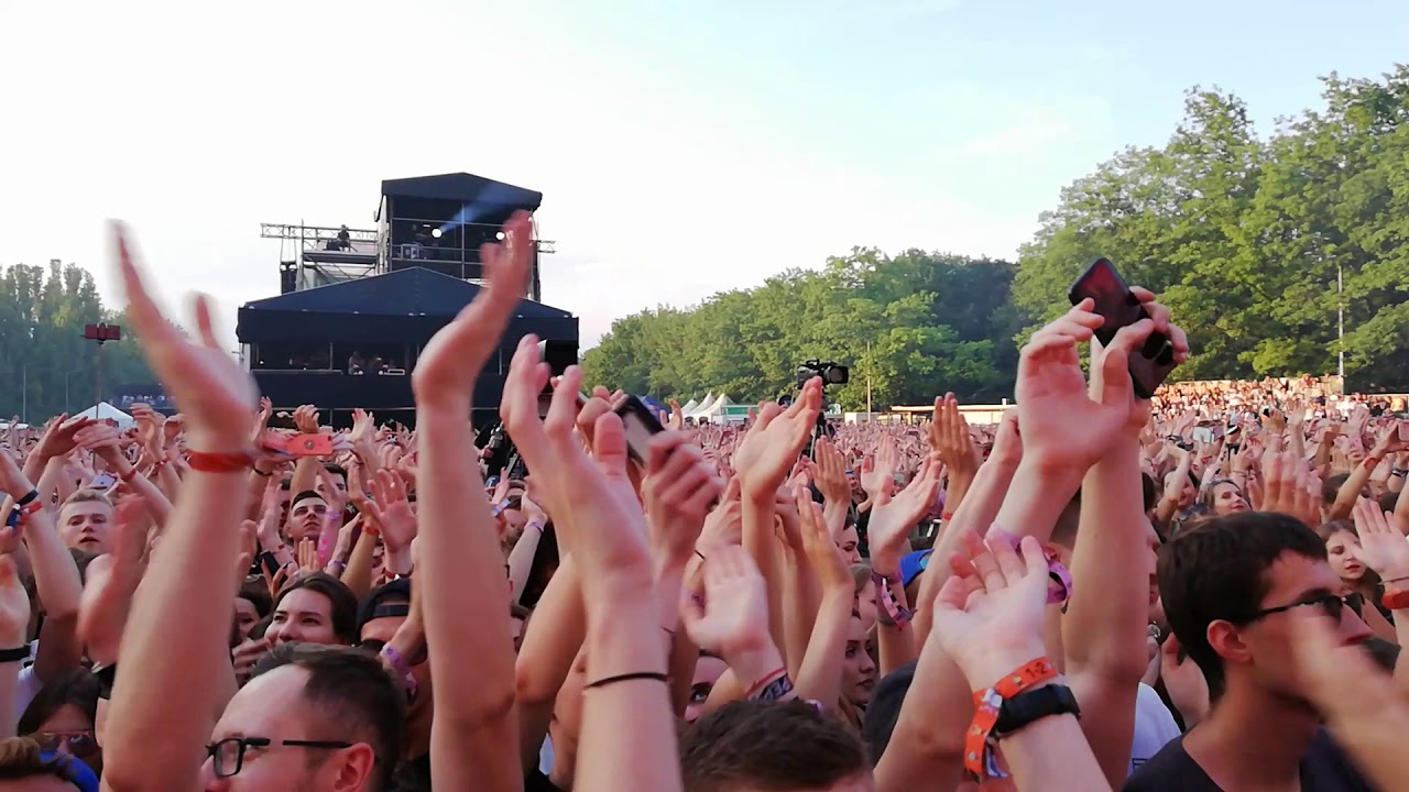 Dua Lipa live Orange Warsaw Festival 2018