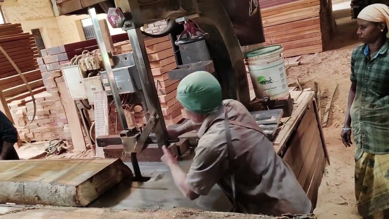 🙏Original Kerala teak Cutting process 🪵 #slnt #pollachi #trending #beautifulhouse #wood #teakhome