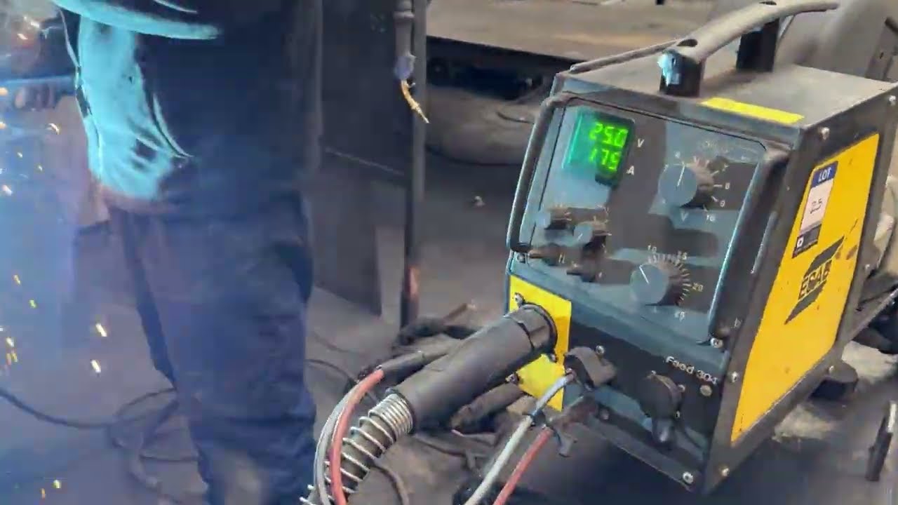 ESAB Mig 400tw Welder Water Cooled