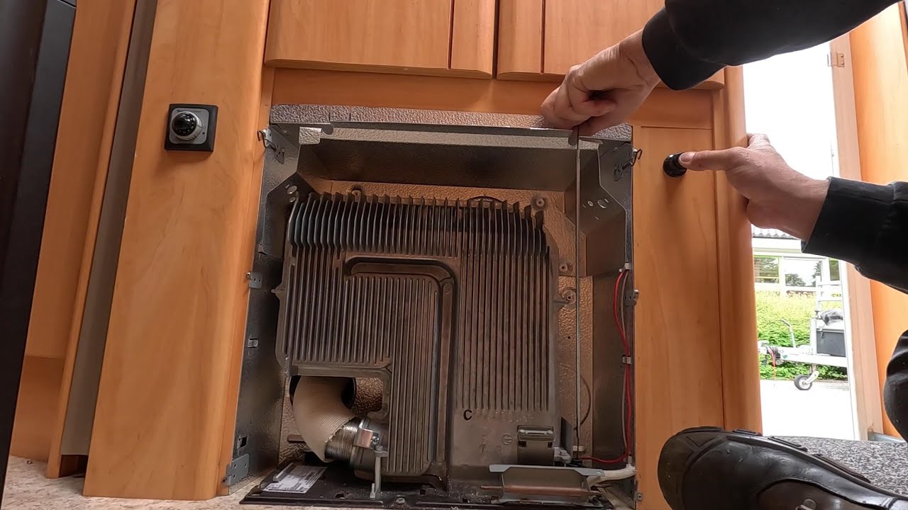 Truma Kachel piëzo element ombouwen naar volledig electrisch. Fendt 470 Saphir