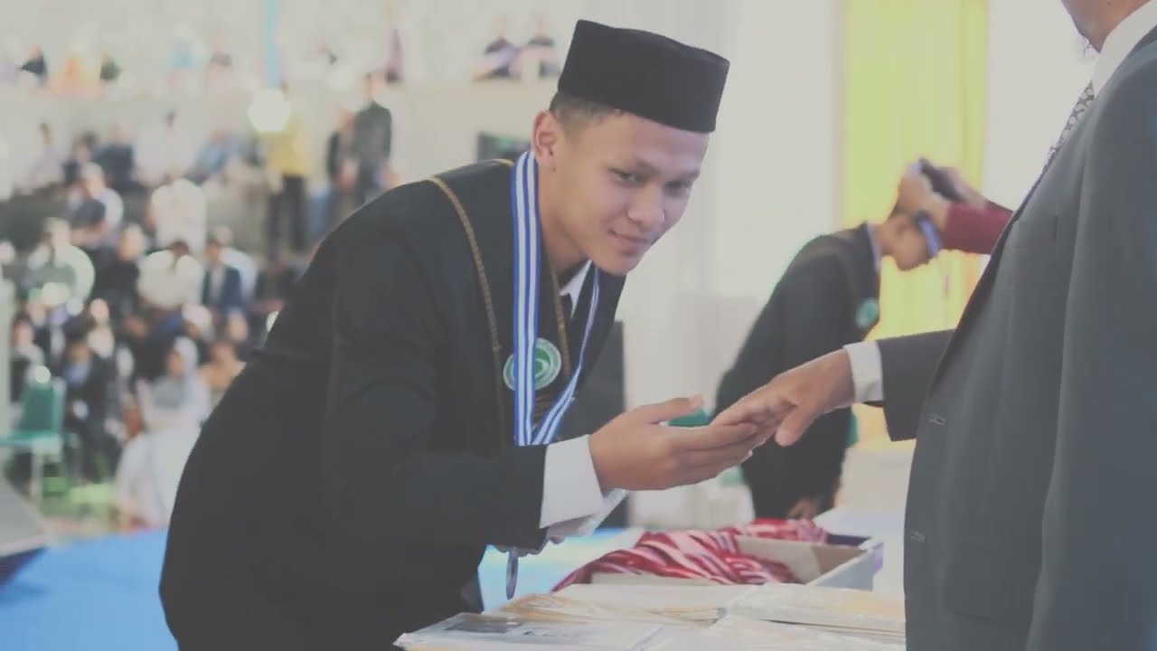 Wisuda Santri Ponpes Santi Asromo Tahun 2023