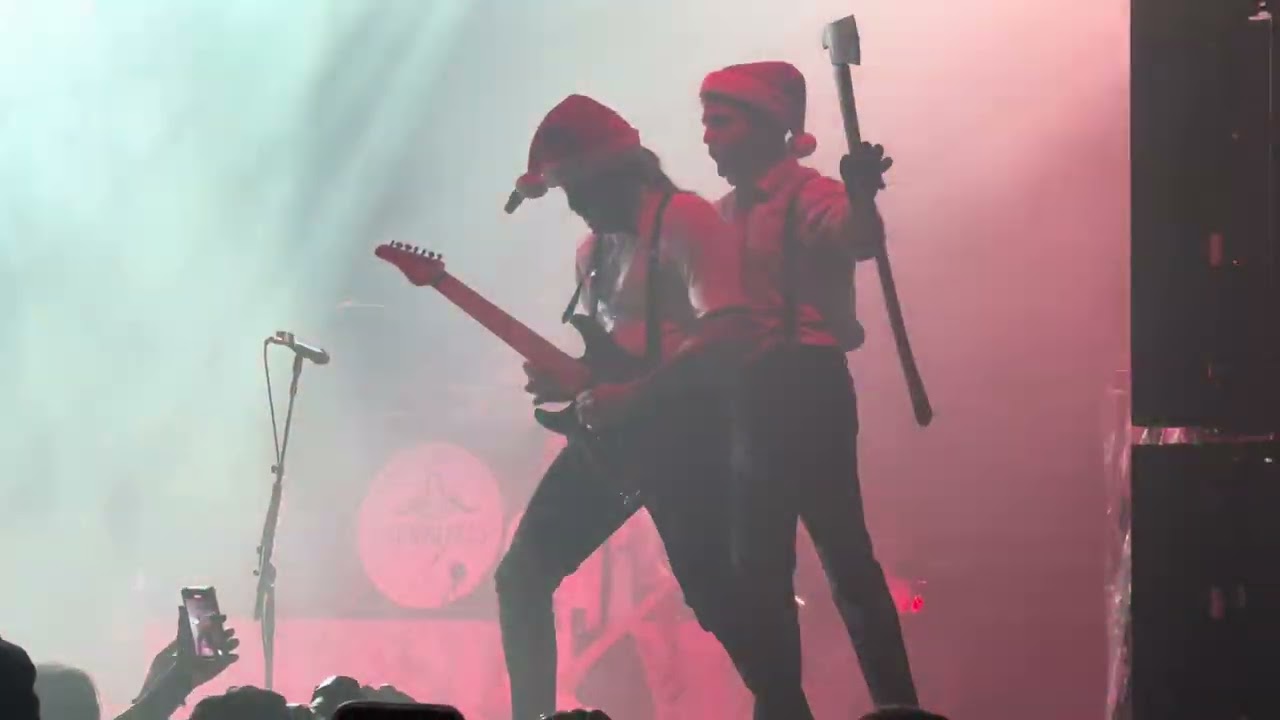Ice Nine Kills- Merry Axemas Live Silver Scream Con Concert ft. Robert Brian Wilson