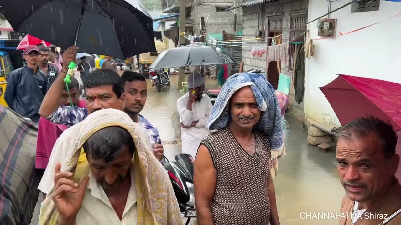 Cyclone Rain entered in Beedi Colony Homes | Daily Life is in Danger | Channapatna