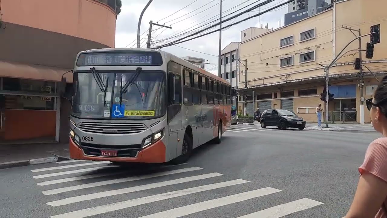 ÔNIBUS NA AV DOS AUTONOMISTAS COM A RUA DONA PRIMITIVA VIANCO OSASCO-SP#garagem#centroosasco#