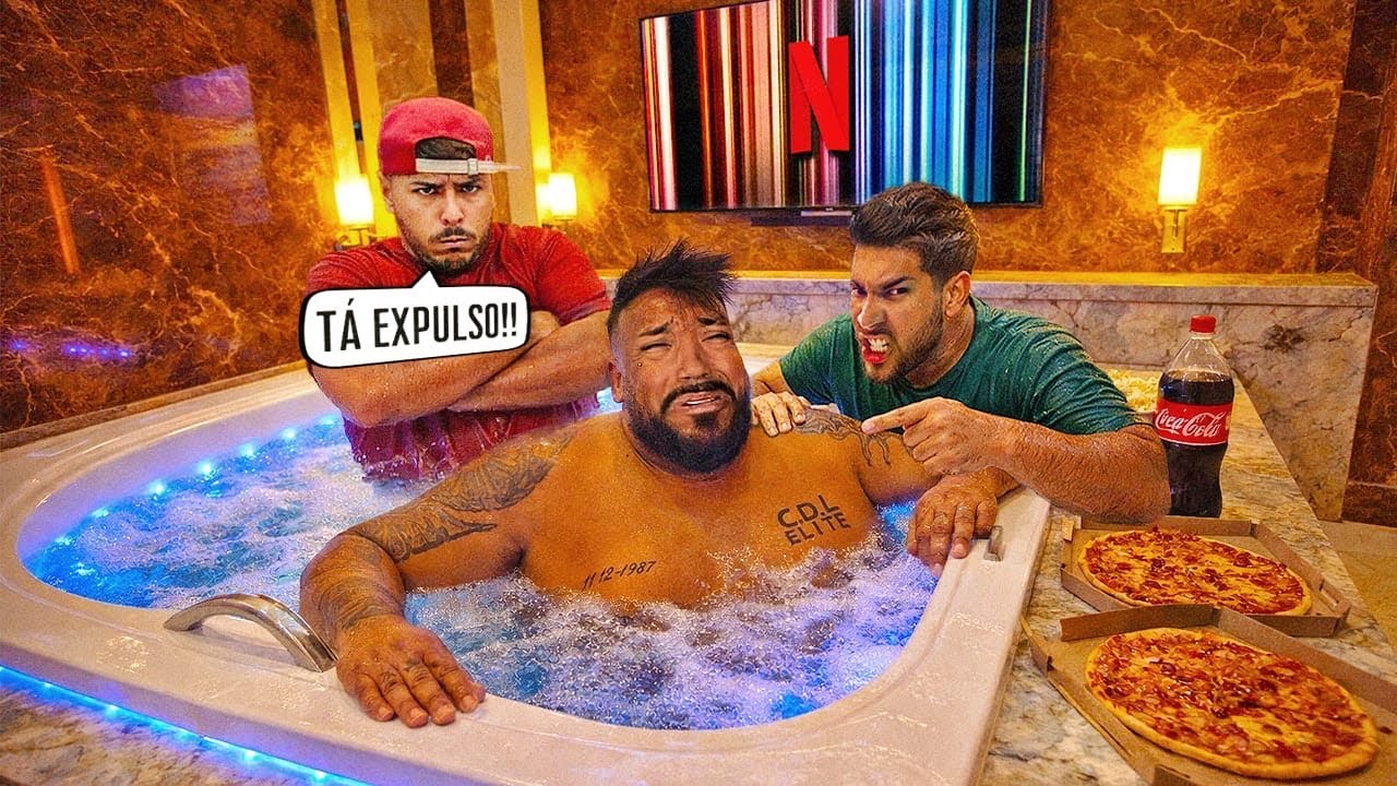 RENATO INVADIU O QUARTO QUE EU DORMI ESCONDIDO !!! Primeira noite casa nova 