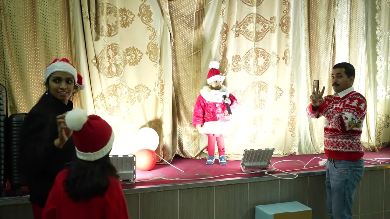 Joanna  baby sings Paithalam + Silent Night