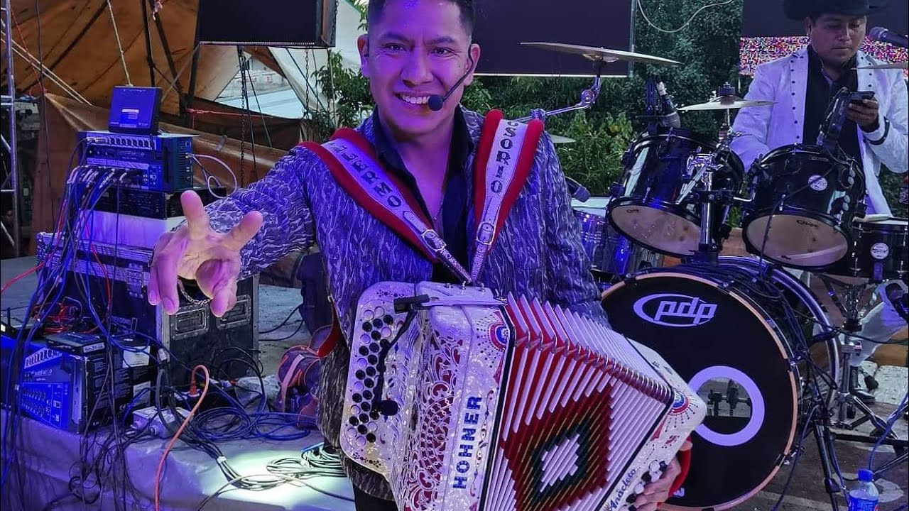 Adornos estilo “Alegres de Terán” tono de Fa
