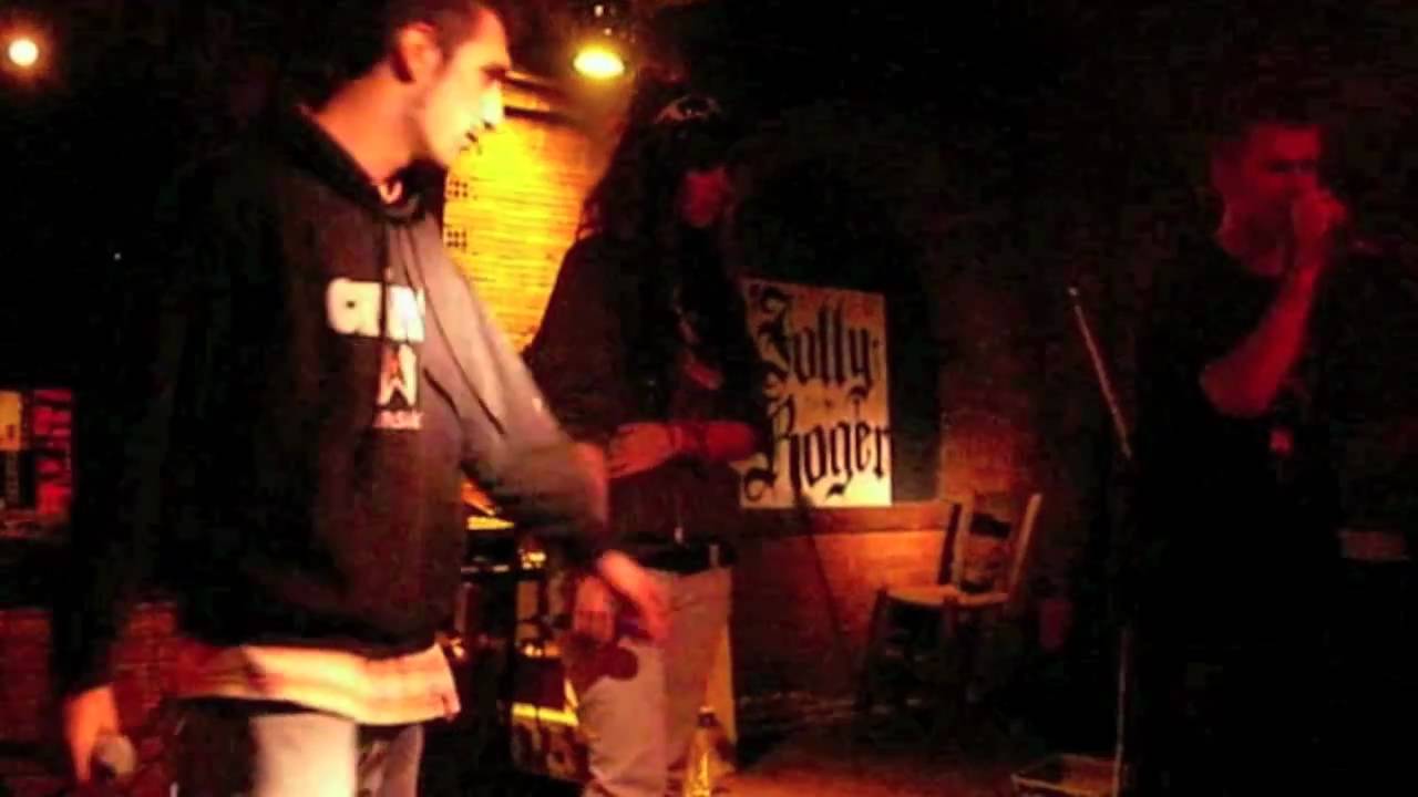 ‪Κάτι Τέτοια Βράδια - Jolly Roger‬