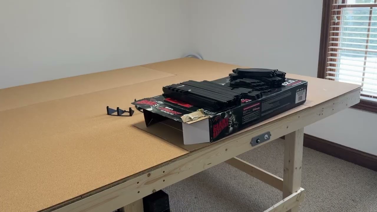 HO slot car track - Table complete