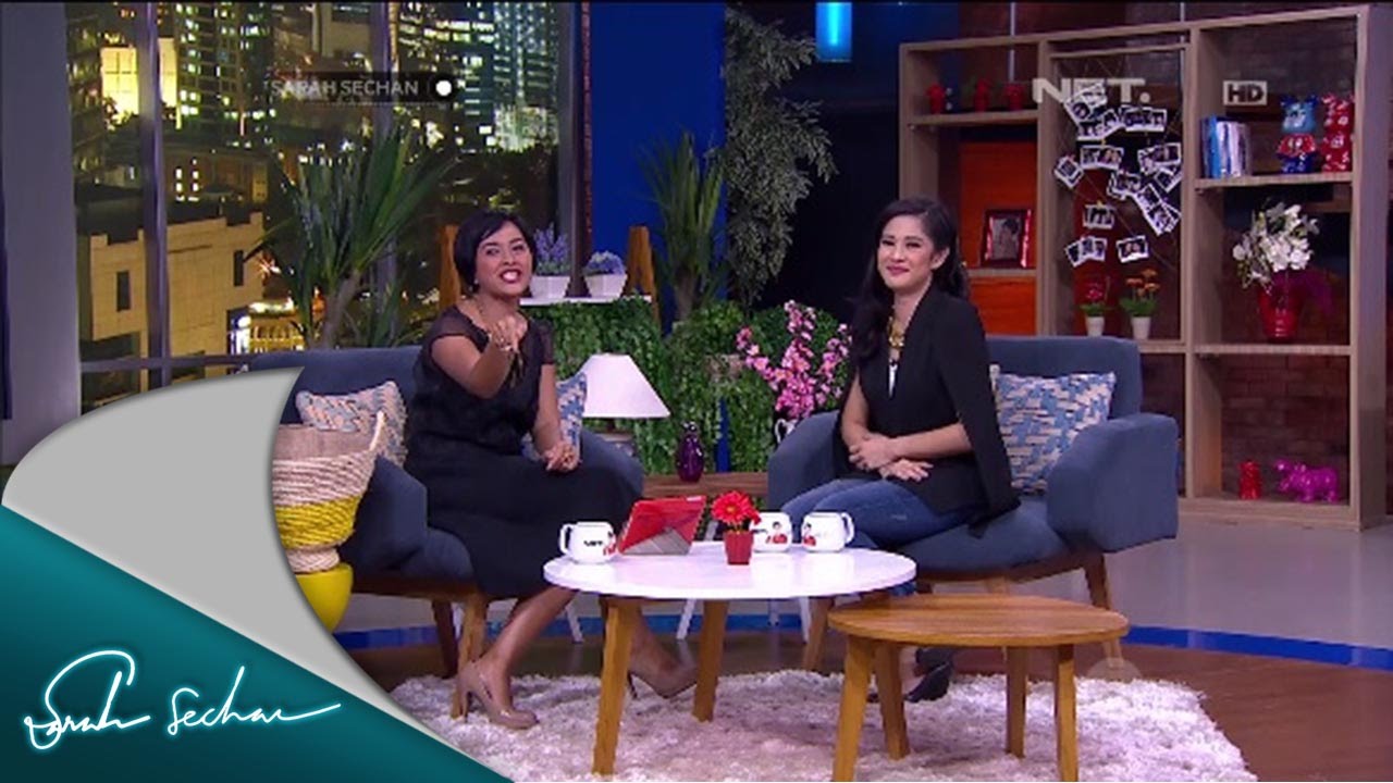 Karna sering haus, Dian Sastro kemana-mana bawa botol minum gede