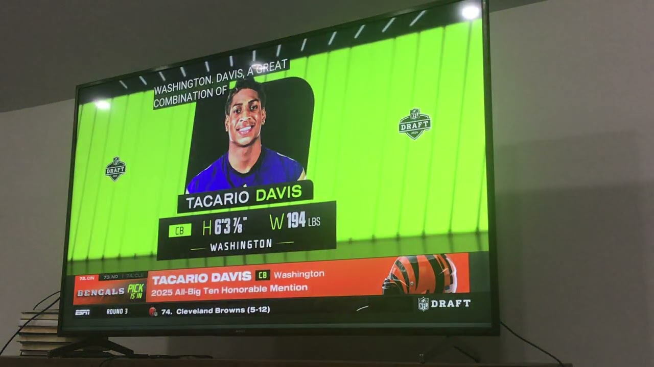 Cincinnati Bengals select Tacario Davis from Washington
