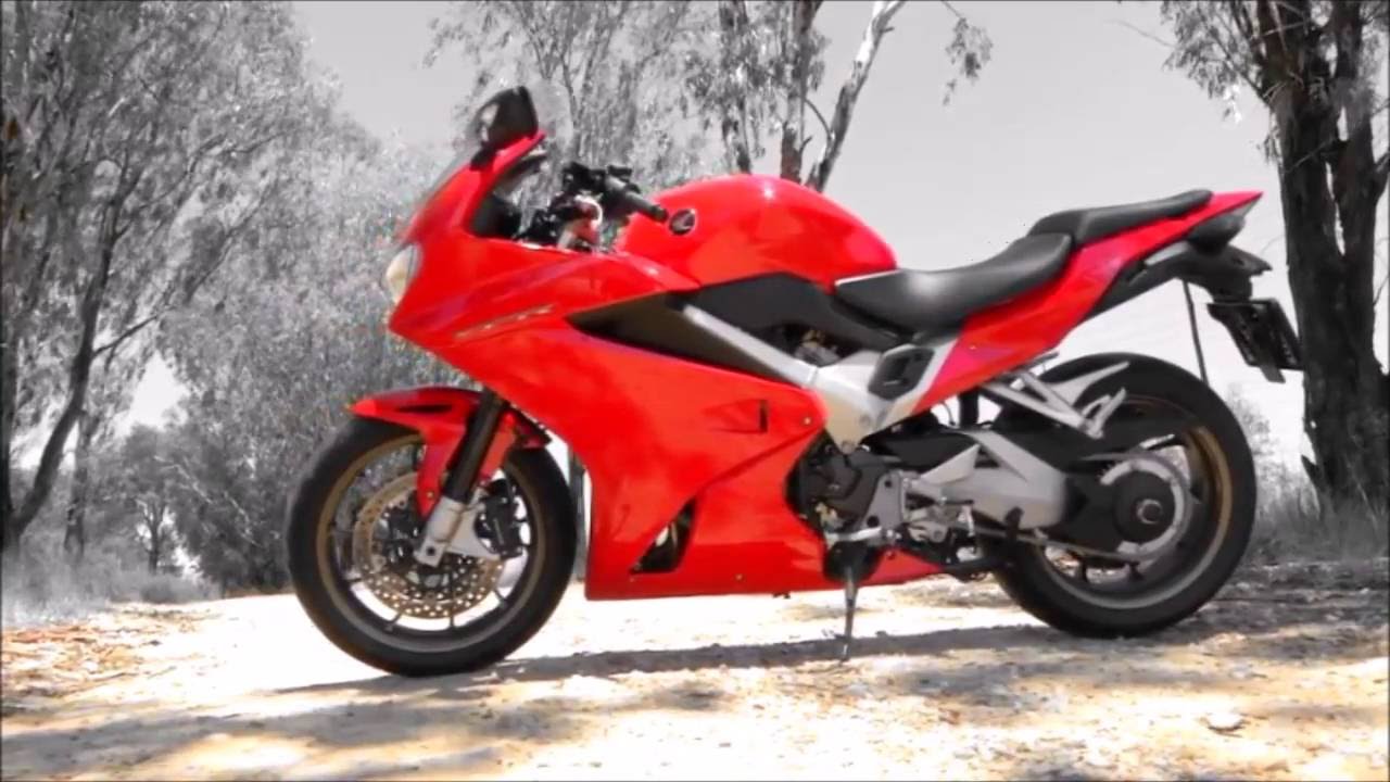 Honda VFR 800 F 2014 La Prova su Strada di BOBB GEAR