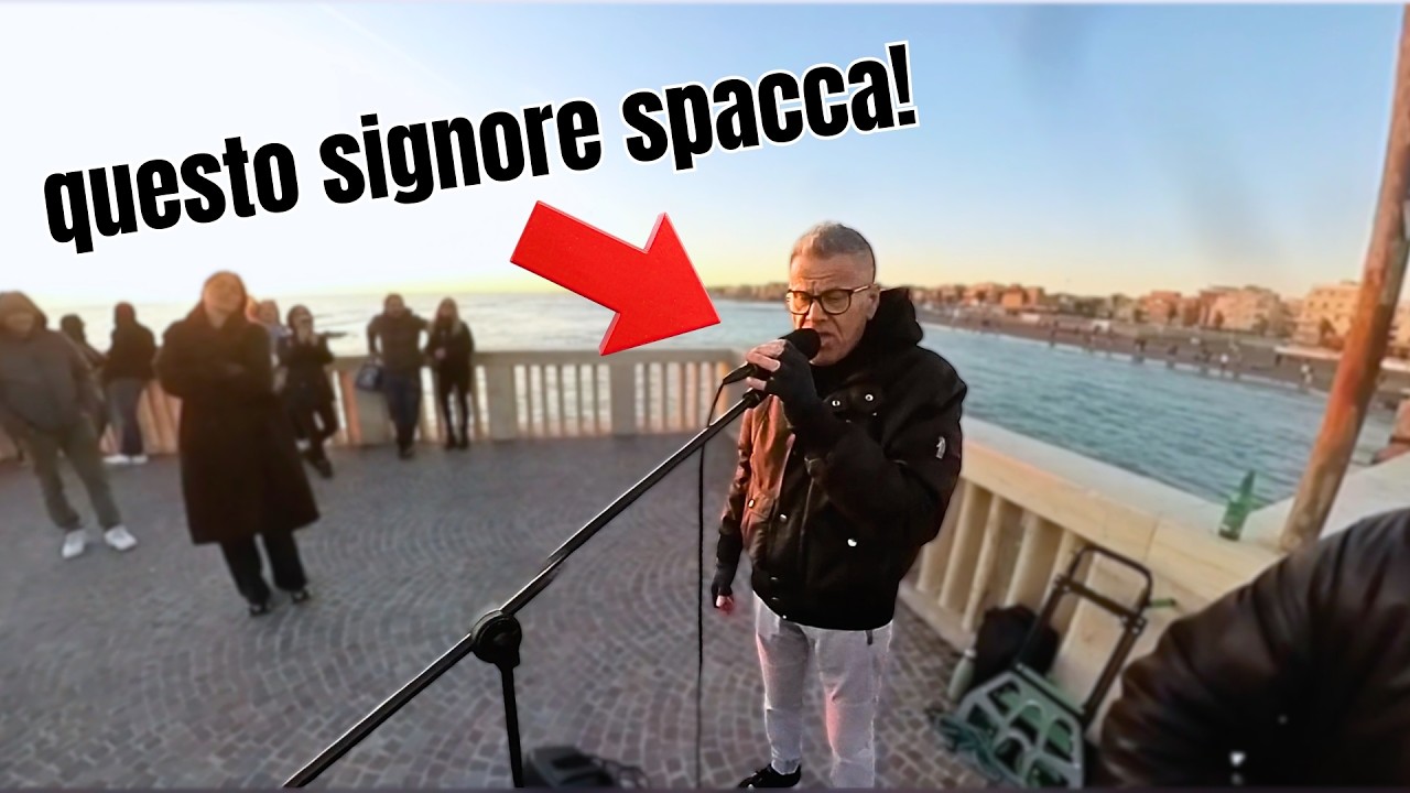 Questo signore passante si unisce a me… e lascia TUTTI senza parole 😱 (voce incredibile)