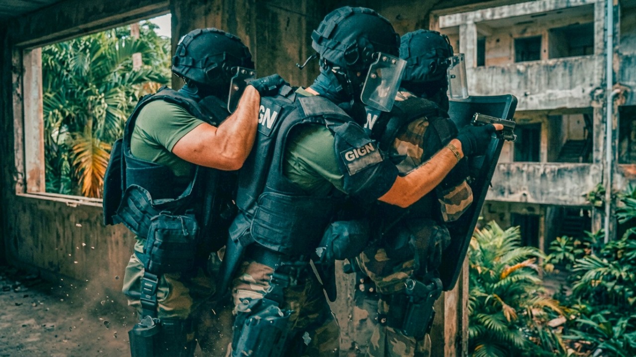 Island Police: the dark side of a tropical paradise