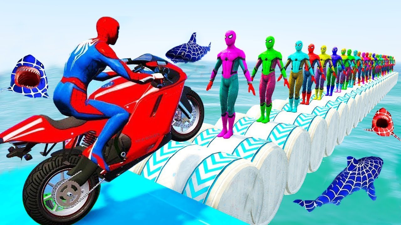 الأبطال الخارقين على القضبان دوامة قمع جسر - SPIDER-MAN!on Motorcycle in Spiral Bridge Stunt Ride