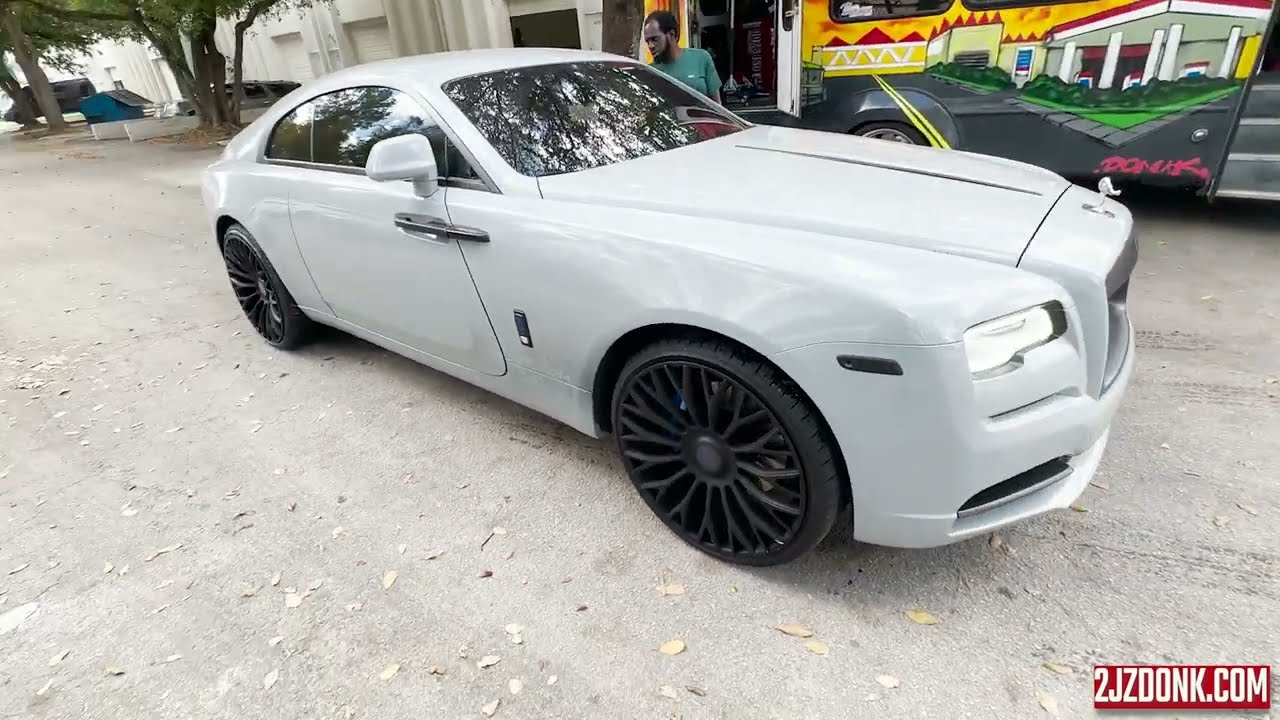 Changing 24's On A Clients Rolls-Royce Wraith