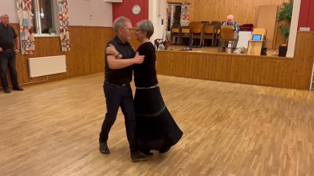 2  Shlakapolska från Föllinge, Jämtland. Dansen förmedlad av Ernst Grip