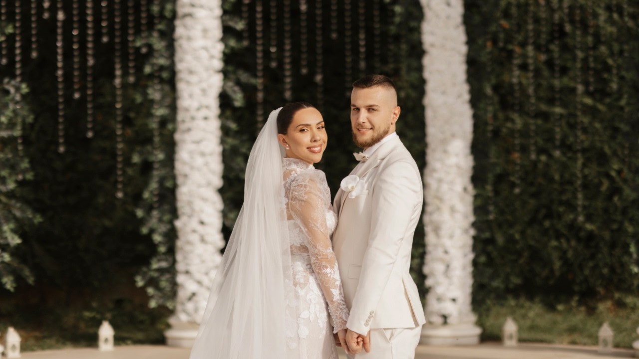 Mirela & Redi – Dajt, Albania