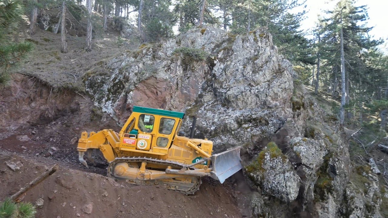 KAYA CANAVARI İŞ BAŞINDA #keşfet #bulldozerofficial #insaatmuhendisligi 