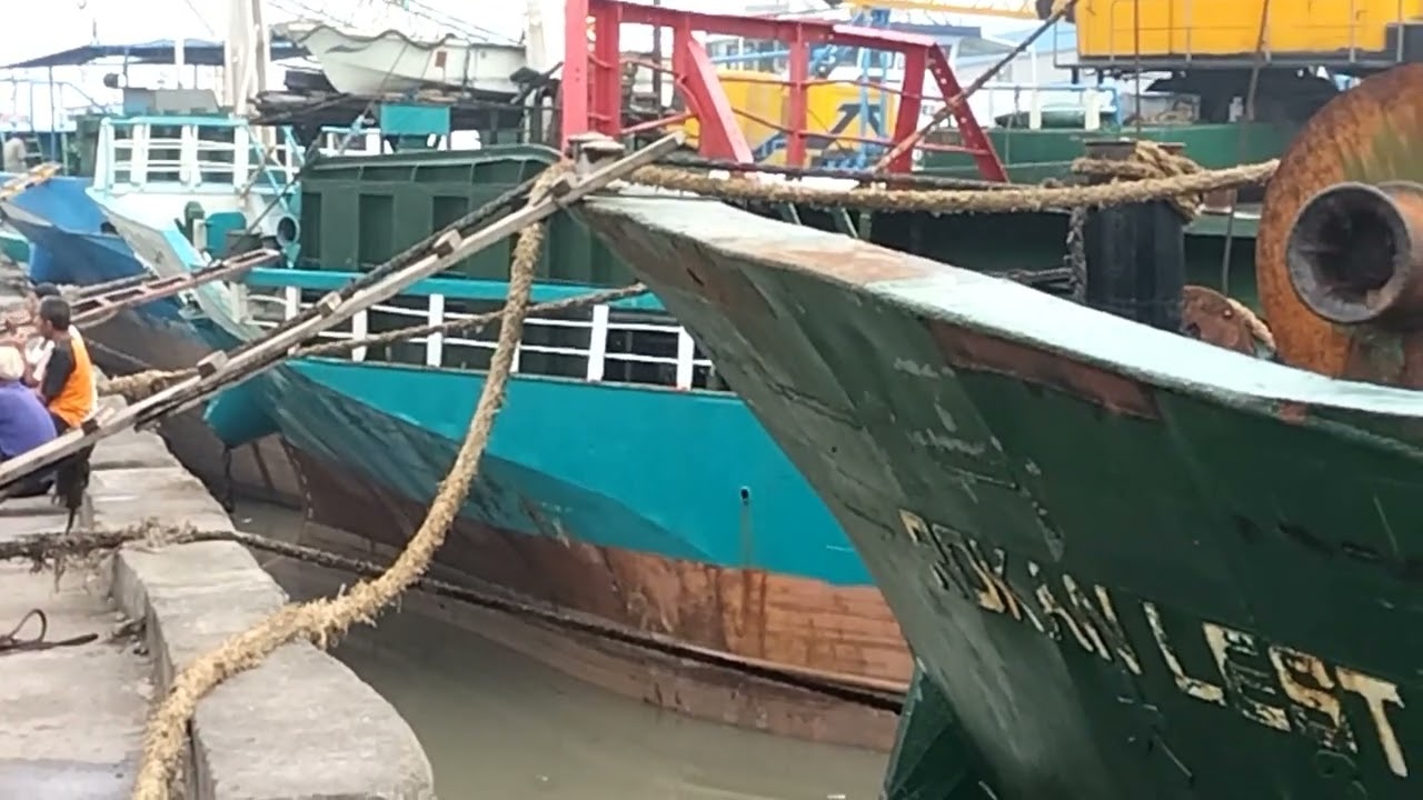 Pelabuhan Terpadat dijawa Timur/ pelbuhan kalimas Surabaya