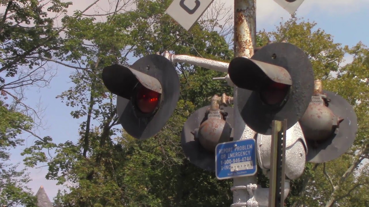 Vintage Operational Railroad Crossing Signals on Abandoned Line in Action