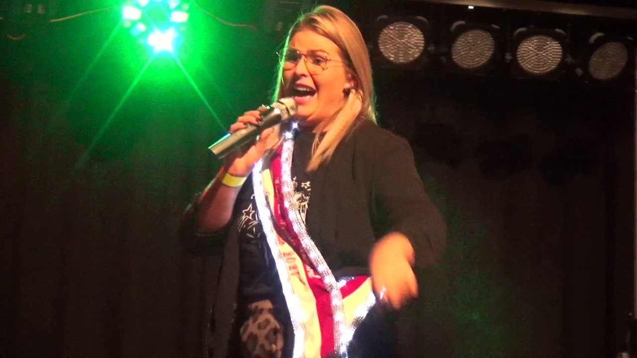 Sanne . kandidaat prinses carnaval Dendermonde 2021-2022..