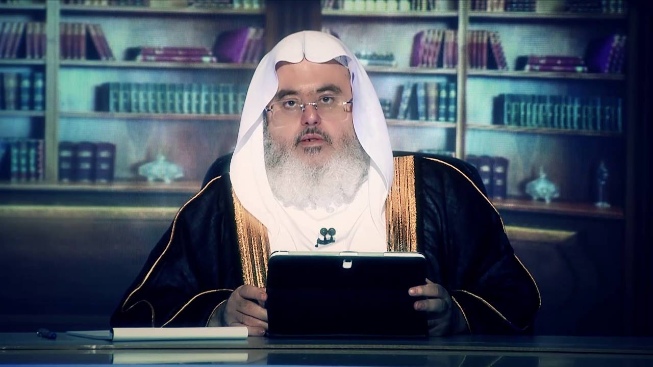 حكم التصدق من مال اليتيم