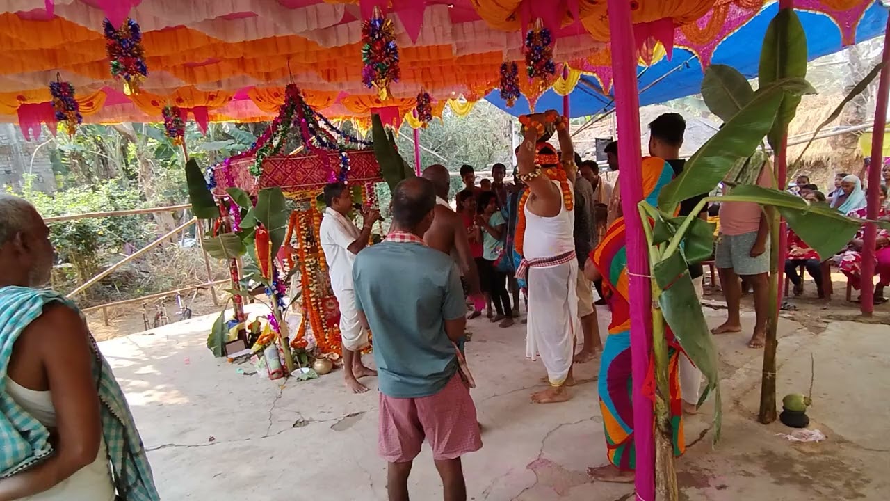 ଆମ ସନ୍ତିଆ ନନା ଙ୍କ ଦ୍ୱାରା ଏକ ସୁନ୍ଦର ଦଧୀ ହାଣ୍ଡି ଭଙ୍ଗା ଦୃଶ୍ୟ ଆମ ମଠସାହି ଗ୍ରାମରେ