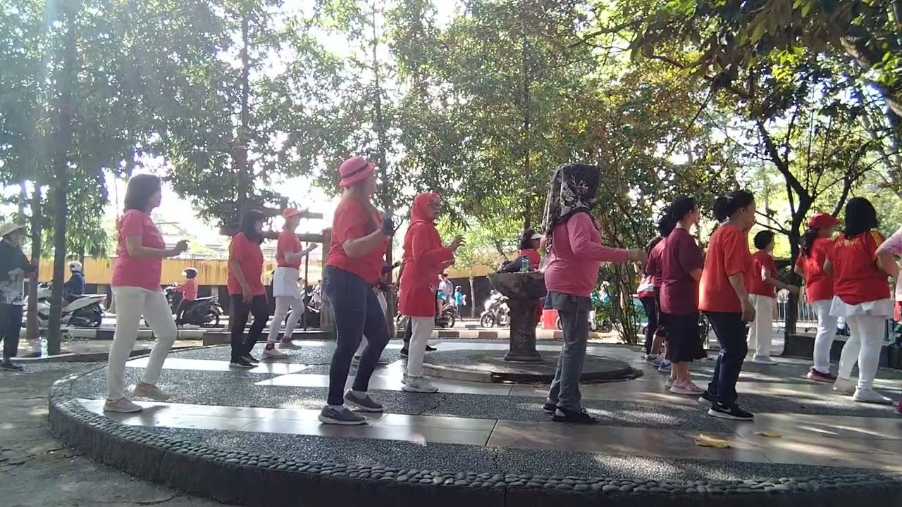 Oh Carol Line Dance By SSJS Dance Jumat 150825 