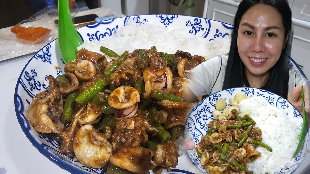 ผัดพริกแกงปลาหมึกใส่ถั่วฝักยาวอร่อยมากทำเองค่ะ เป็นเมนูที่เวลาไปร้านอาหารตามสั่งแล้วสั่งบ่อยมาก