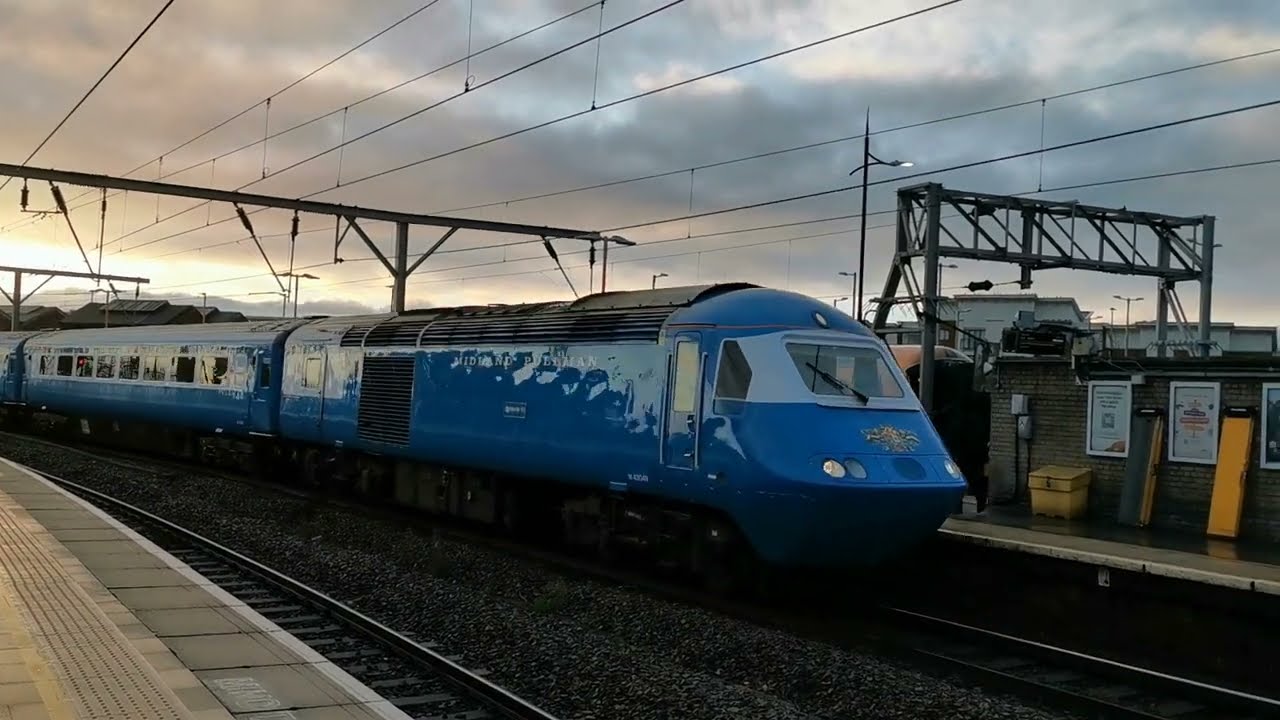 Midland Pullman Charter Train Passing Through Wolverhampton Station 