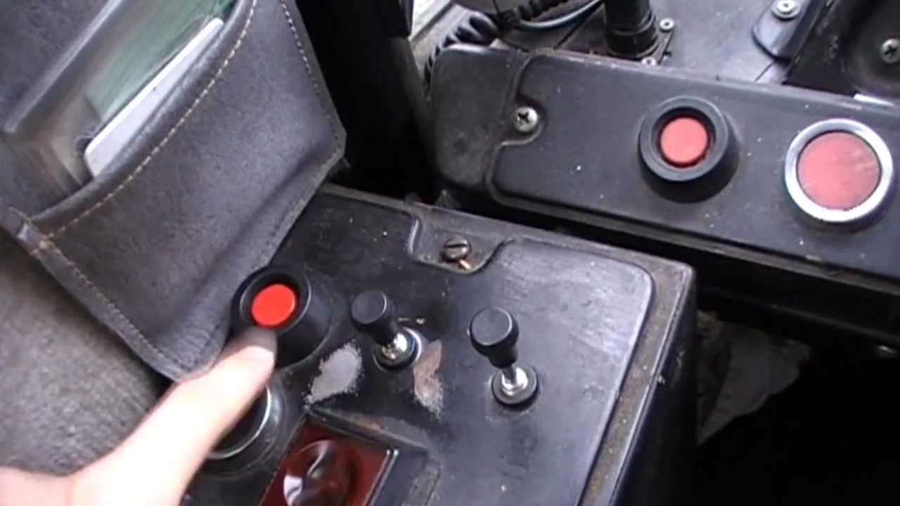 Za volantem autobusu - otevírání dveří