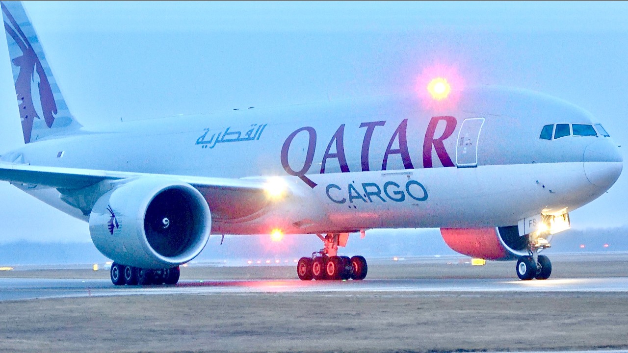 AMAZING CLOSE UP Planespotting at Munich Airport B777, A350, A330 and more!