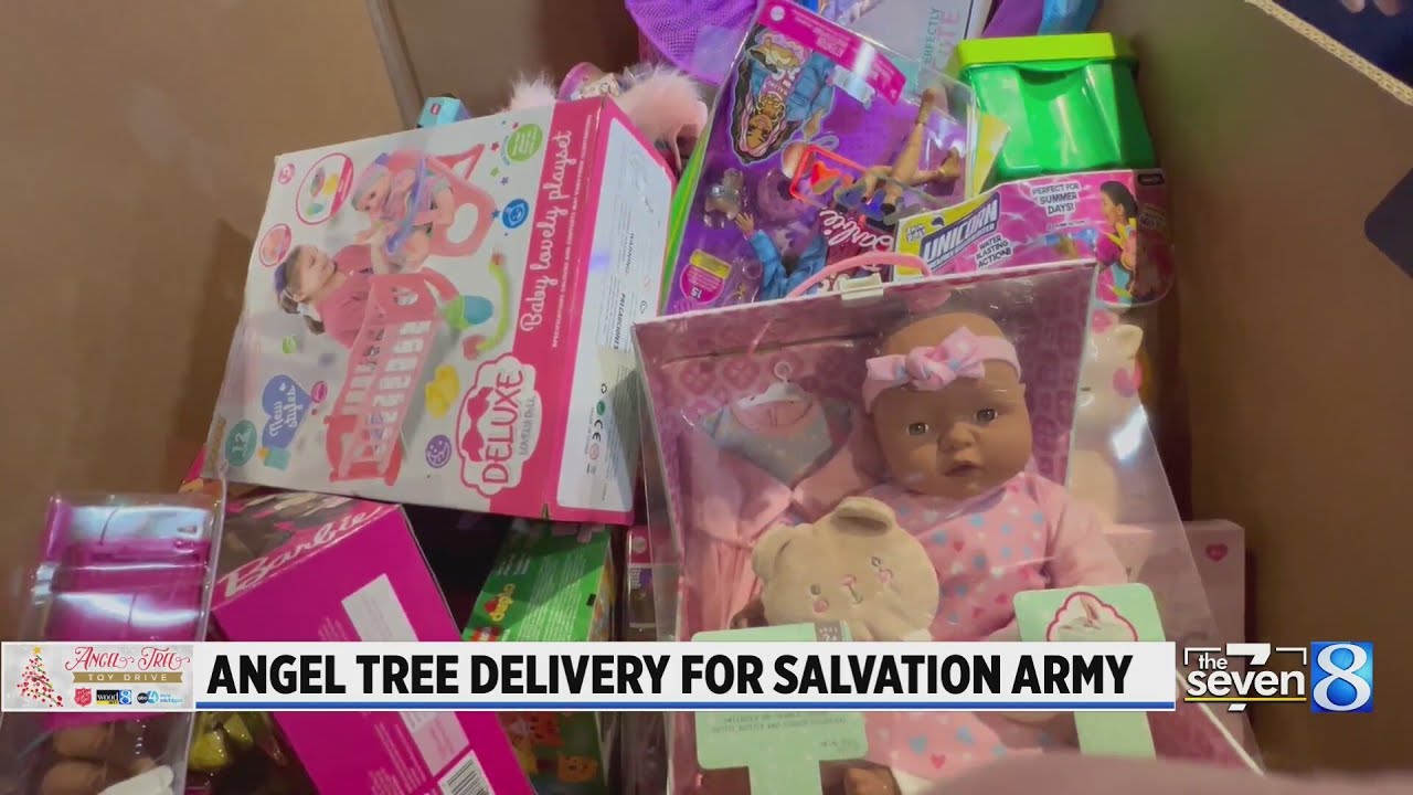 ‘Like a toy store’: Shoppers pick out Angel Tree gifts