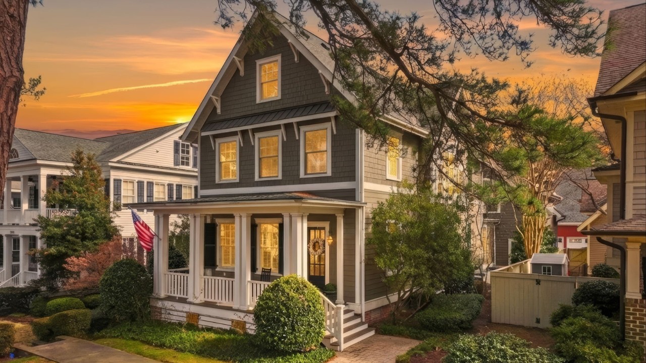 Award-Winning East Beach Luxury with Carriage House | Atlantic Sotheby’s International Realty