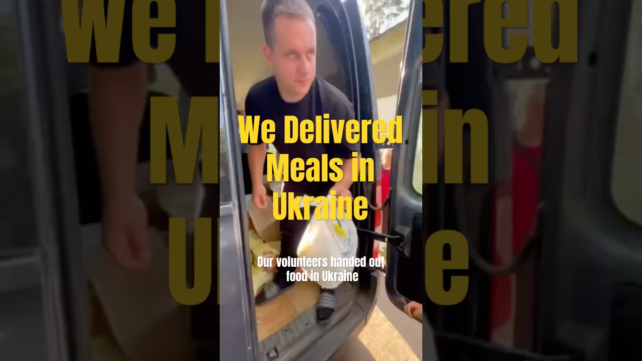 Feeding Starving Ukrainians through our volunteers #ukraine #shorts