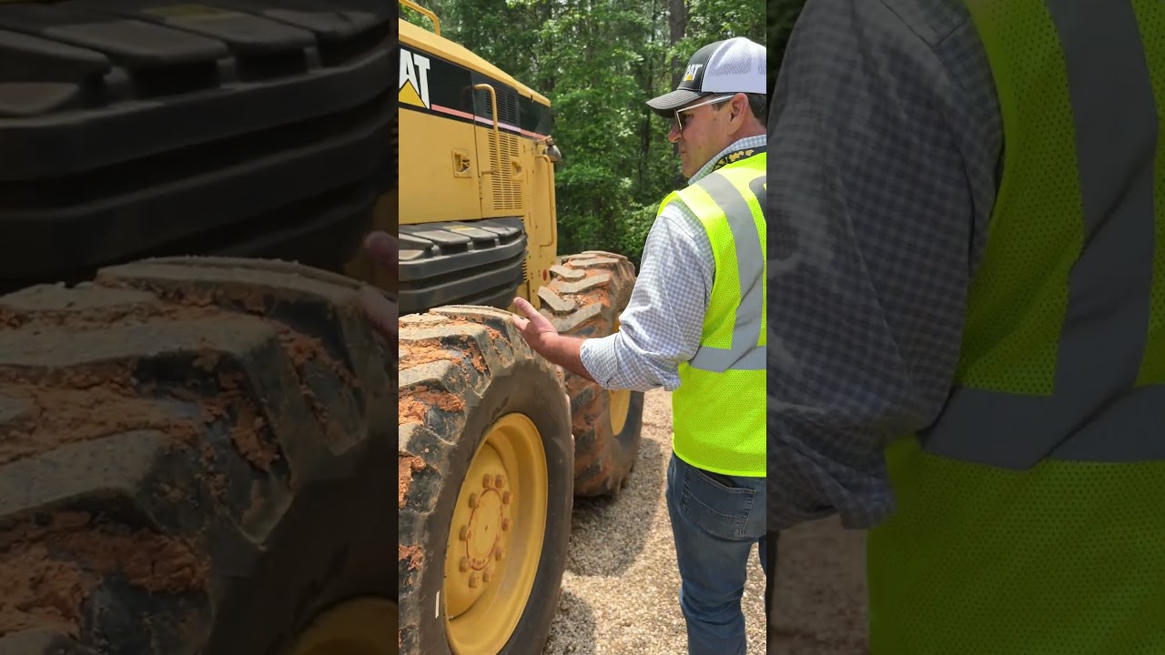 Caterpillar 120H Grader