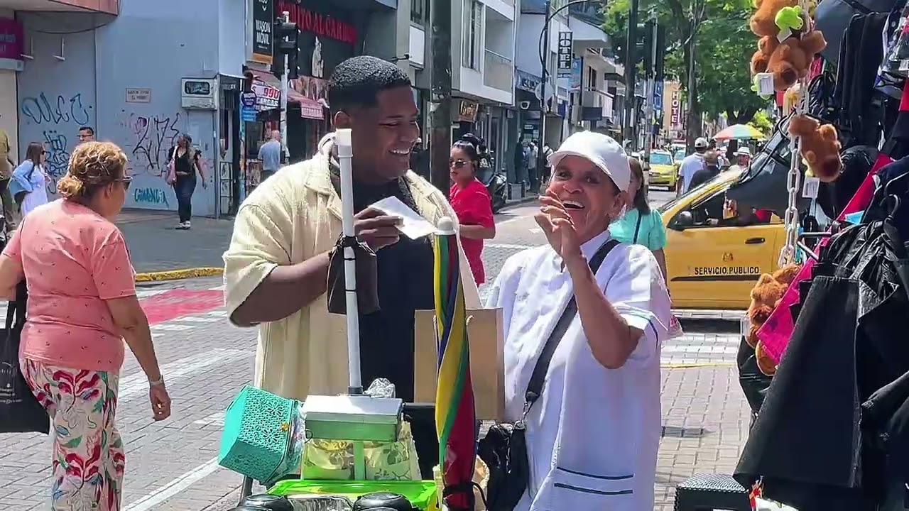No es una casualidad es suerte encontrar una mujer tan amable 