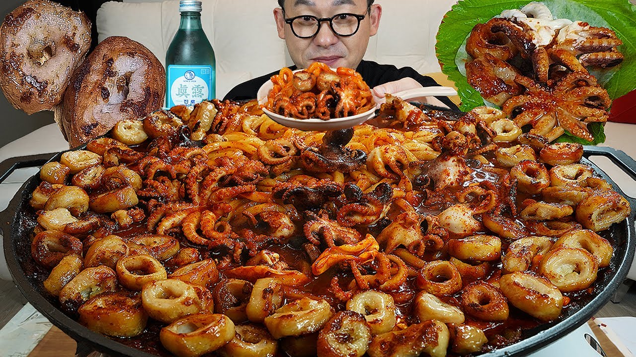 ASMR MUKBANGㅣspicy webfoot octopus with Pork intestineㅣEATING SHOW