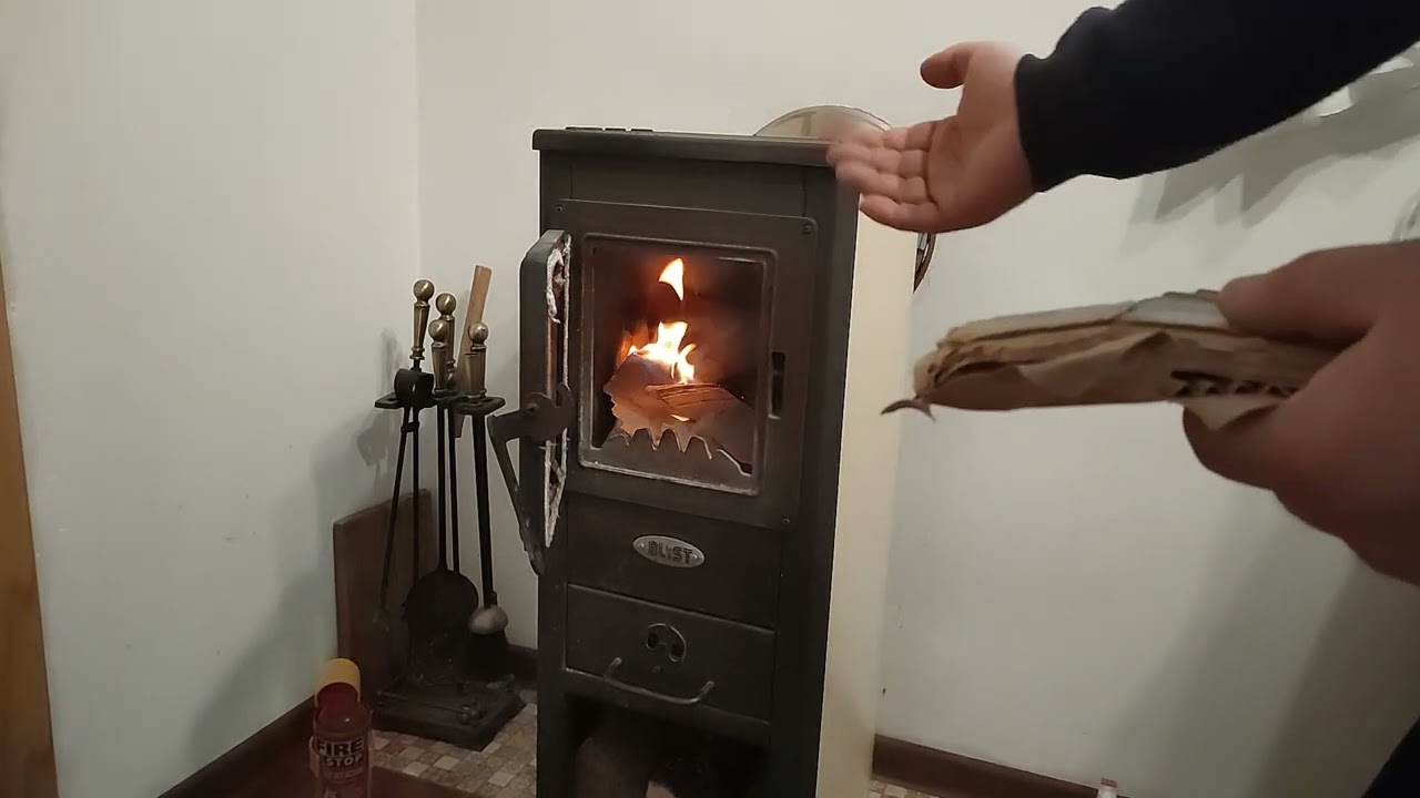 Розпалювання дровами і обігрів приміщення. Каміно-піч Blist.