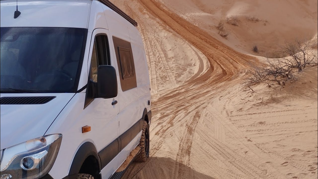 Tunisia Sprinter 4x4 campervan, way back from the Lost Lake to Douz with challenging descents!