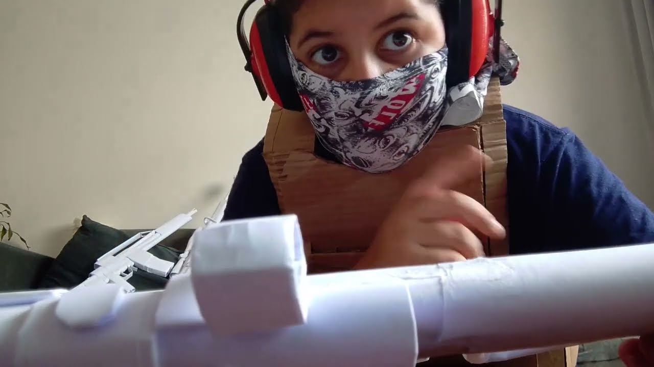 Mostrando todas as minhas armas de papel e papelão
