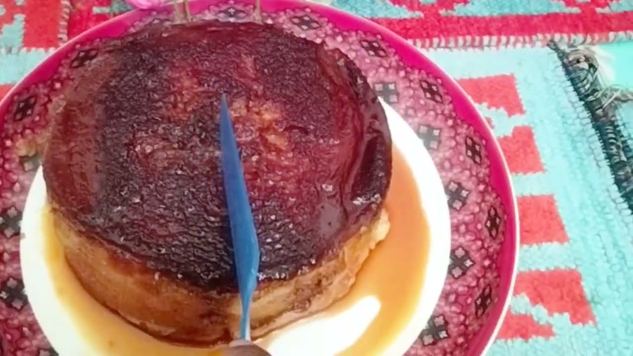 কেরামেল পাওয়ারুটি পুডিং তৈরি।