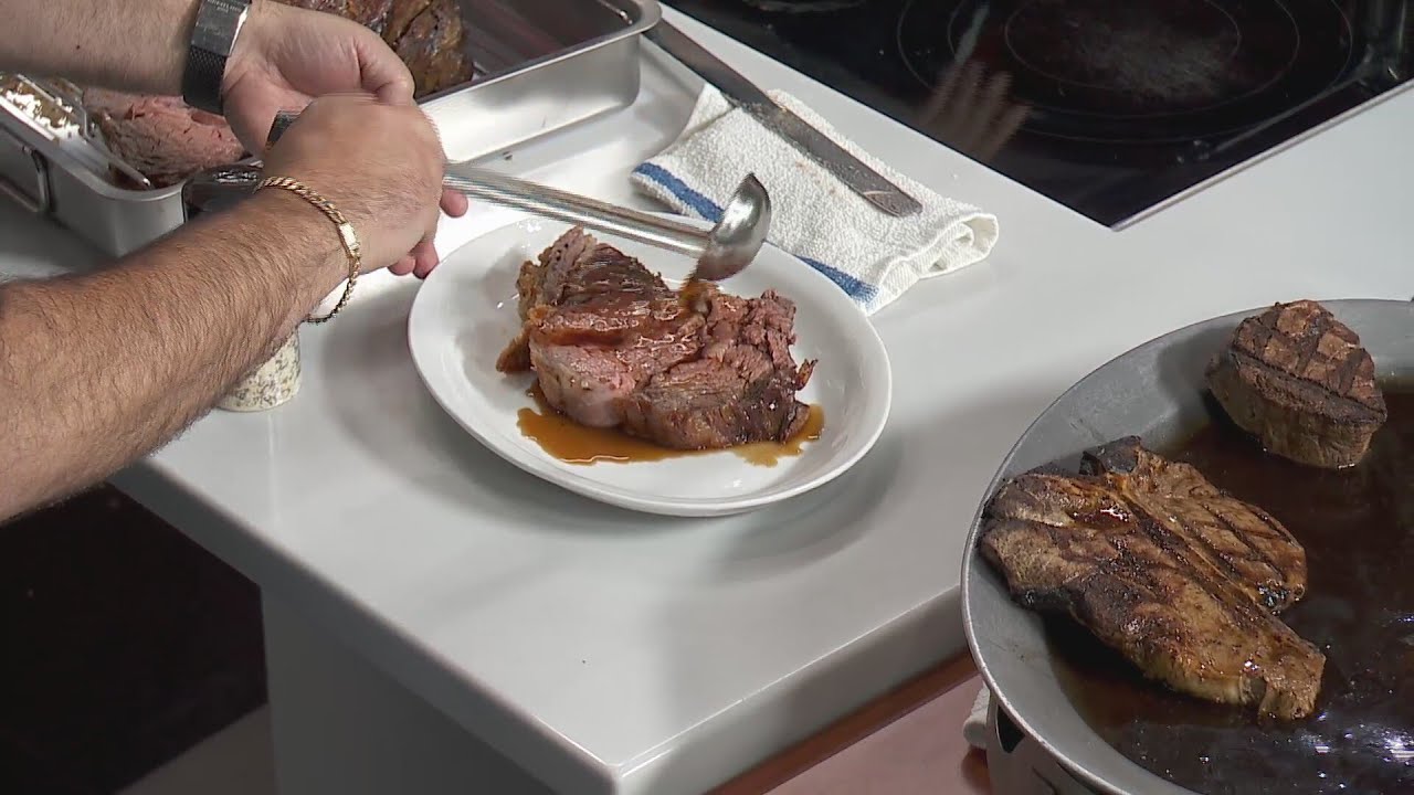Sunday Brunch: Tom's Steak House in Melrose Park serves steak, prime rib the old-school way