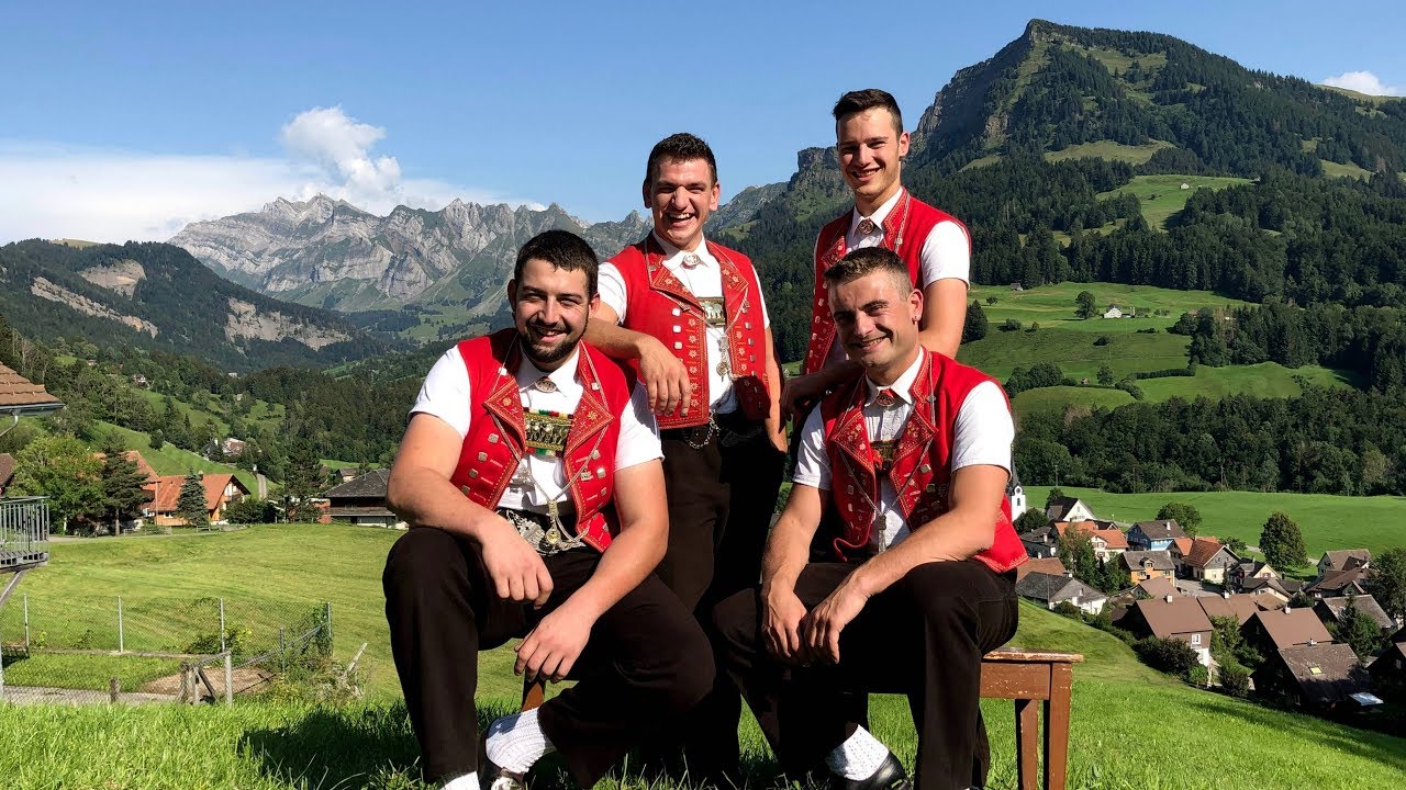 Foto-Shooting ... mit der Kapelle: Luterebuebe Ennetbühl im schönen Toggenburg